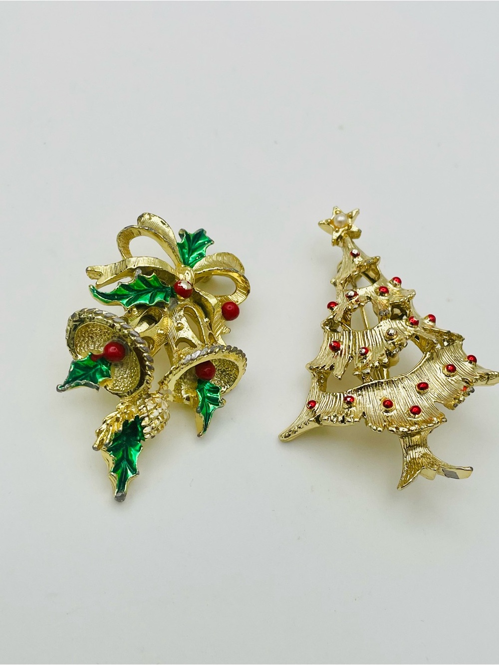 Vintage Gerry’s Gold-Tone Christmas Tree & Bell Brooch with Enamel Accents